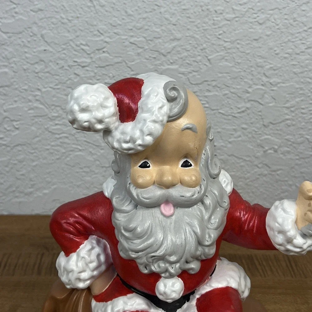 VTG Santa‎ Claus Atlantic Mold Ceramic Sitting on Sack W/ Wind Up Musical Box